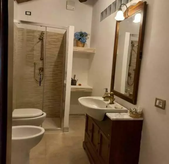 B&b A Due Passi Dal Castello