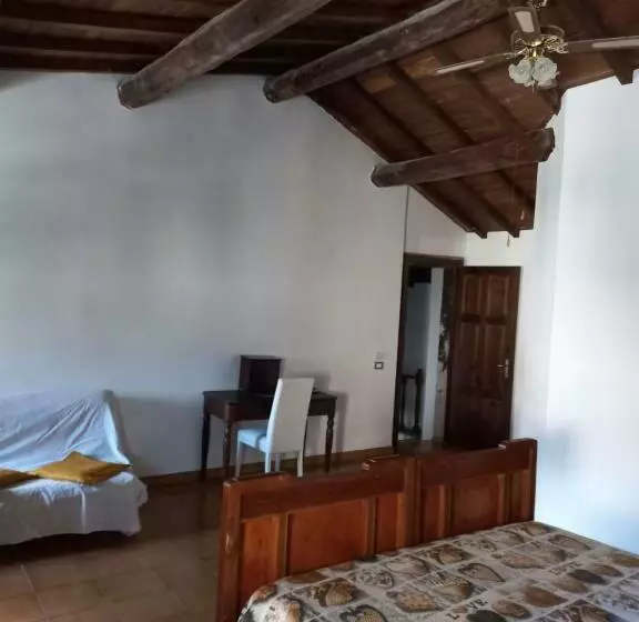 B&b A Due Passi Dal Castello