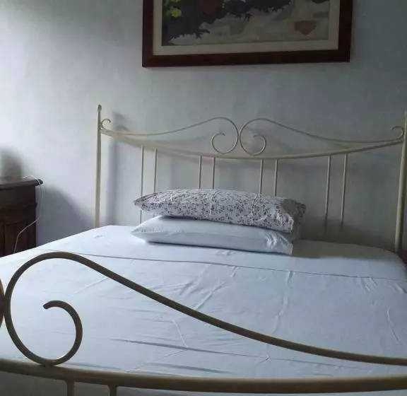 B&b A Due Passi Dal Castello