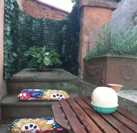 B&b A Due Passi Dal Castello