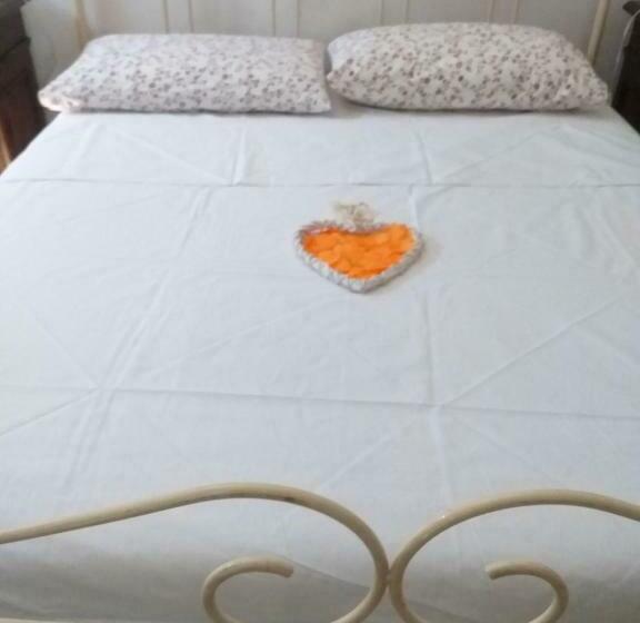 B&b A Due Passi Dal Castello