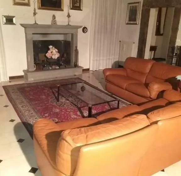 B&b A Due Passi Dal Castello