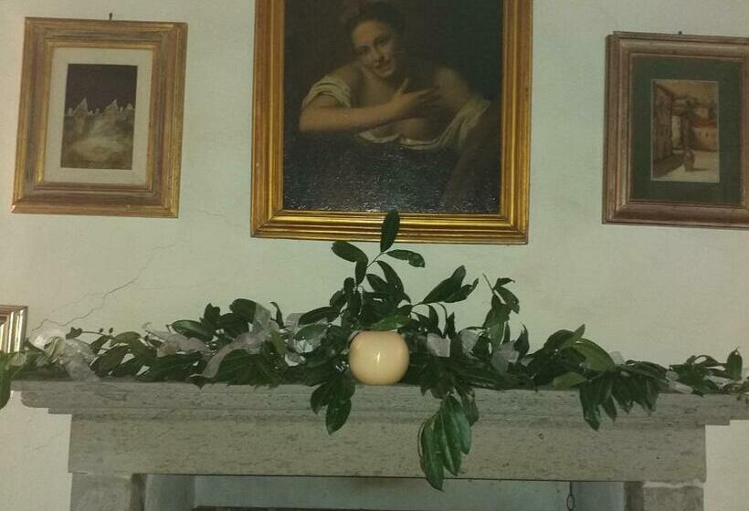 B&b A Due Passi Dal Castello