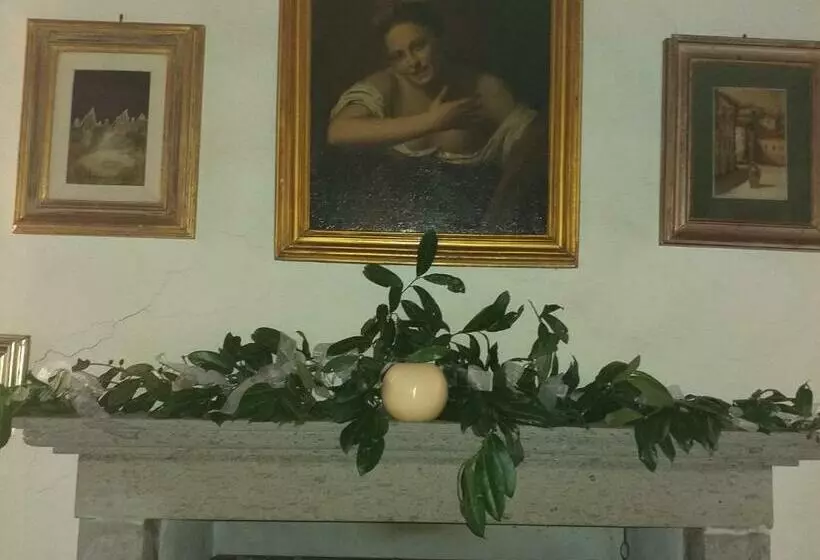 B&b A Due Passi Dal Castello