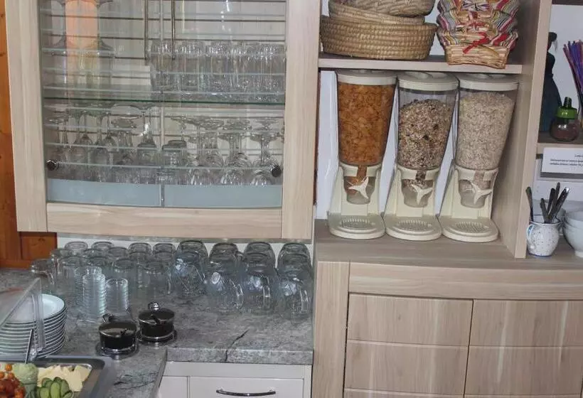 Aamiaismajoitus (B&B) Gästehaus Christa