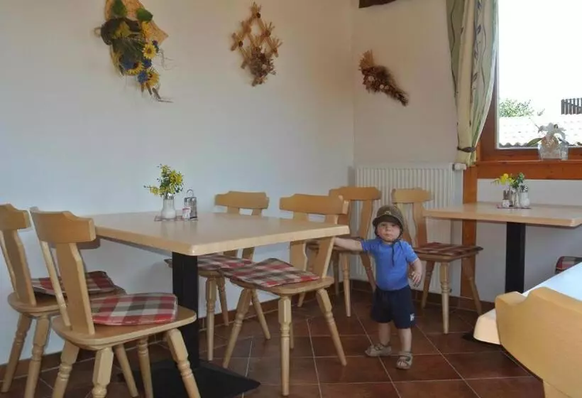 Aamiaismajoitus (B&B) Gästehaus Christa