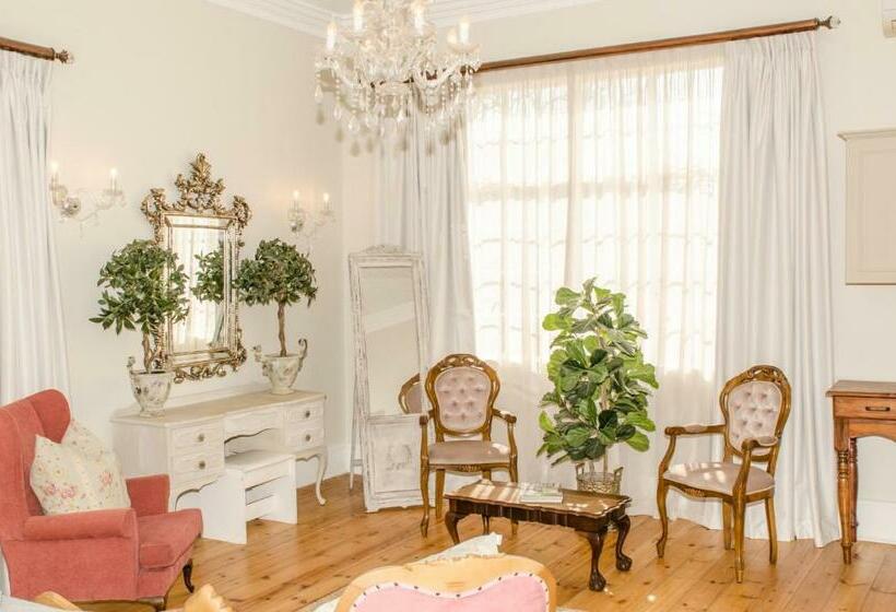 مبيت وإفطار Herberg Manor