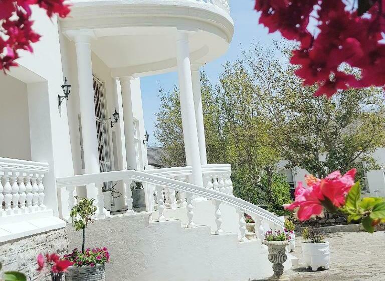 مبيت وإفطار Herberg Manor