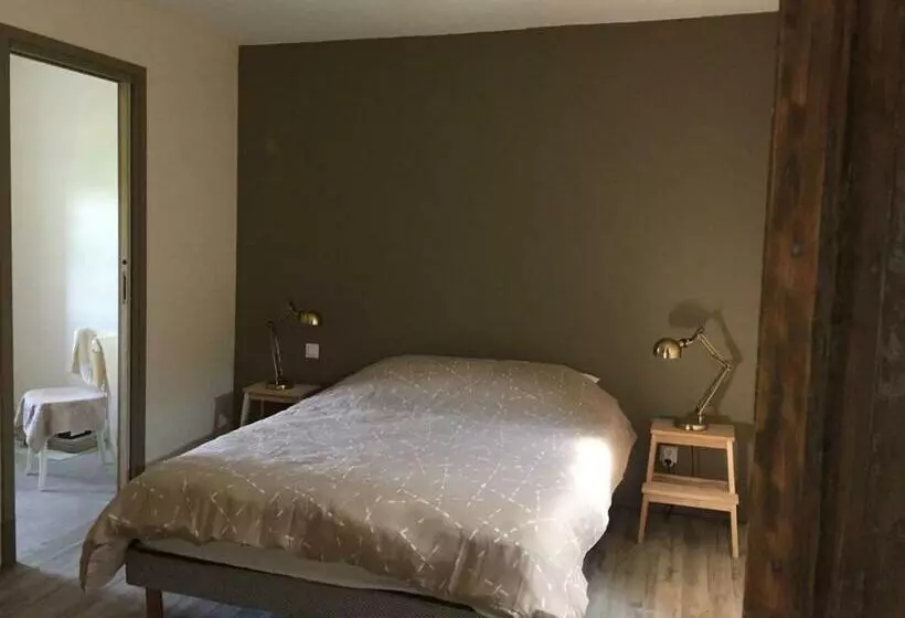 تختخواب و صبحانه La Maison De L écluse