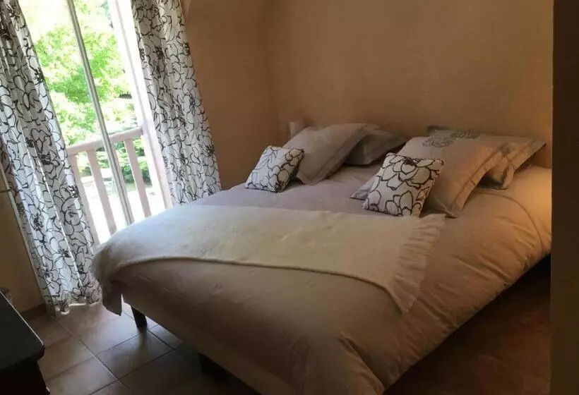 ベッドアンドブレックファースト Le Clos De Rose