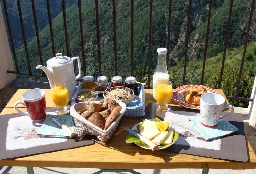 تختخواب و صبحانه Stella Alpina