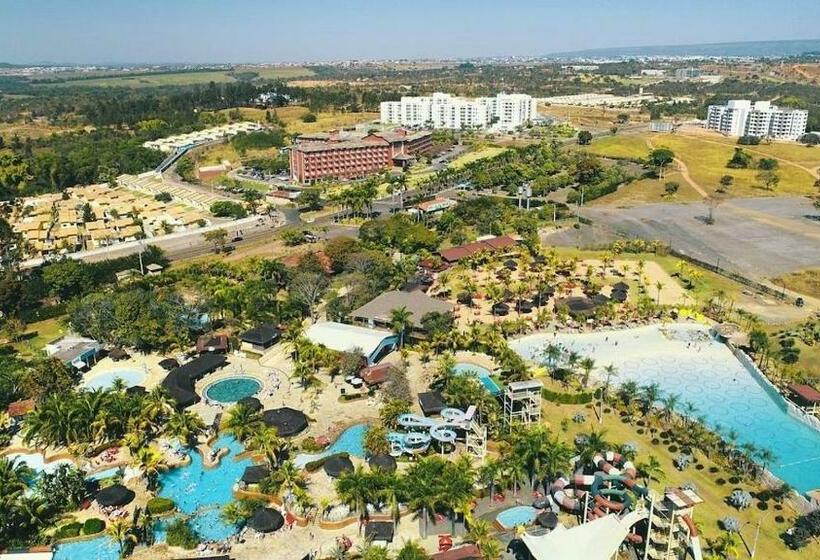 Frente Ao Parque Da Lagoa Quente Entrada Não Inclusa Aptos Particulares Com Varanda