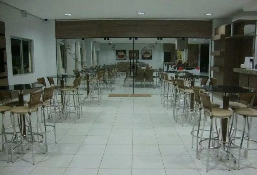 Frente Ao Parque Da Lagoa Quente Entrada Não Inclusa Aptos Particulares Com Varanda
