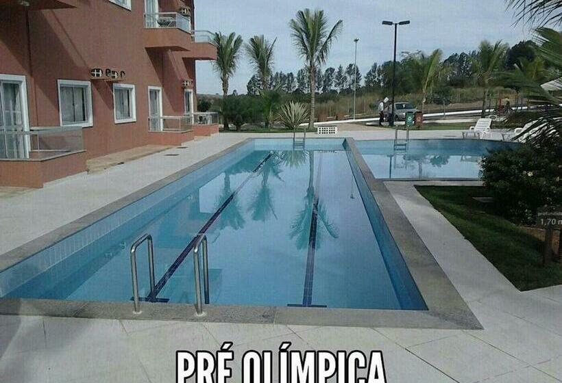 Frente Ao Parque Da Lagoa Quente Entrada Não Inclusa Aptos Particulares Com Varanda