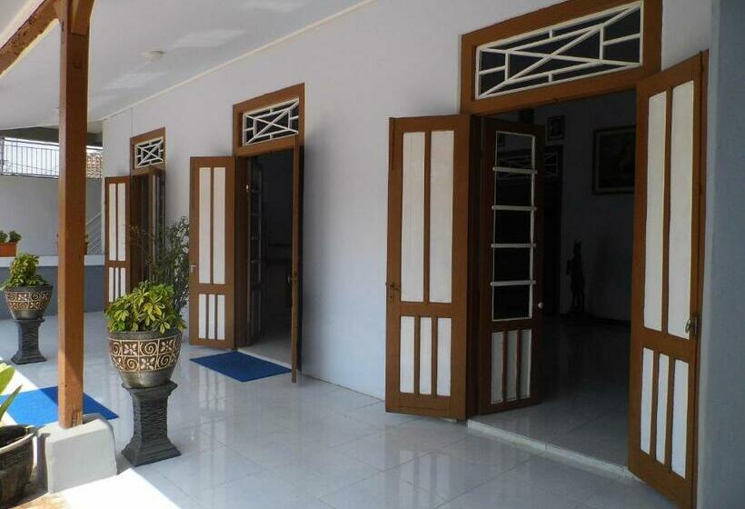 Hotel Ilhami Blitar