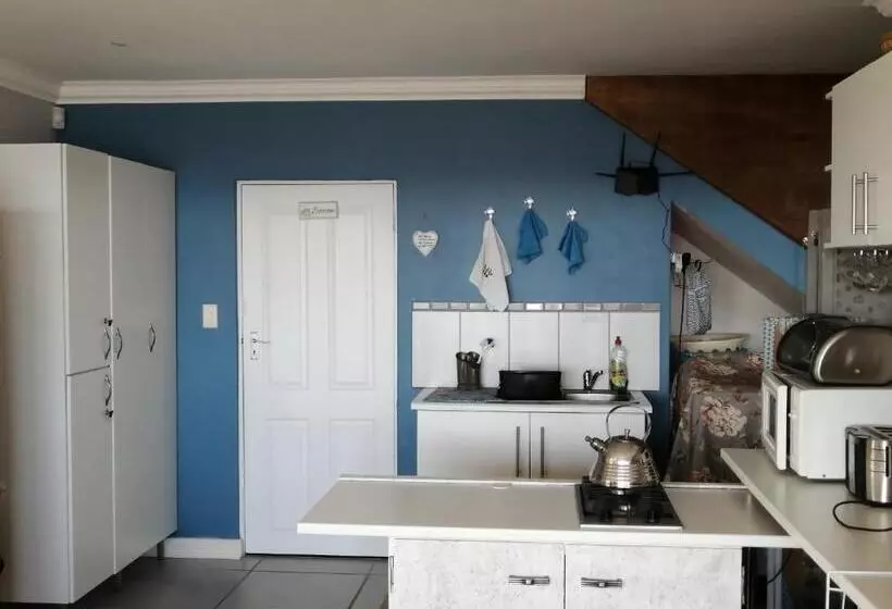 ペンション Beach House On 18p Repens