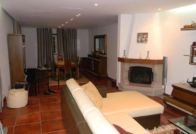 پانسیون Casa Estrada Da Guia