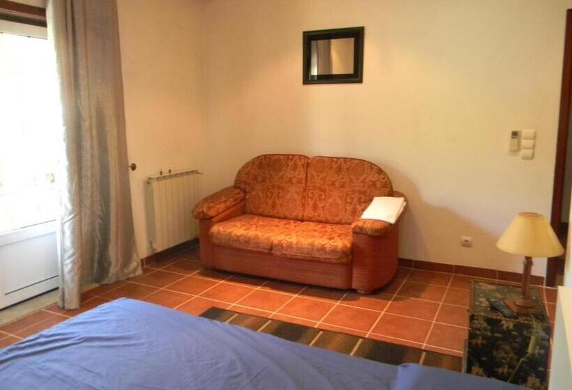 پانسیون Casa Estrada Da Guia