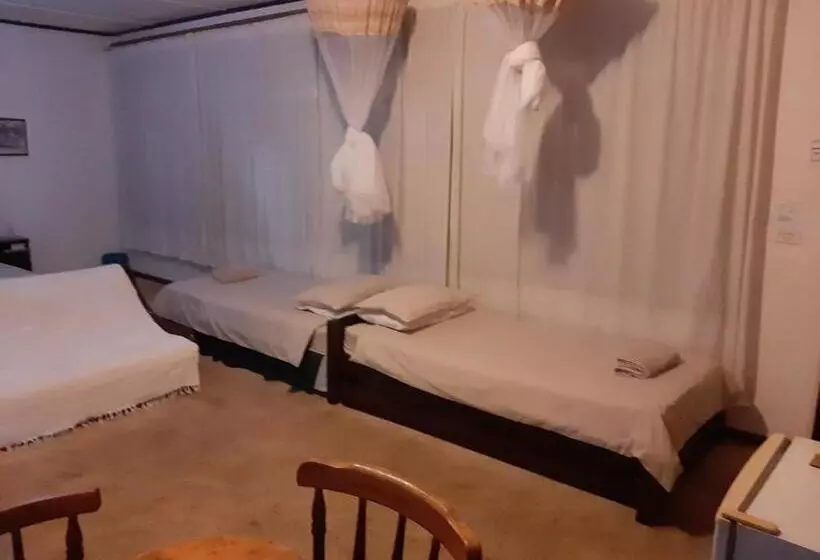 ペンション Elephant Walk Guesthouse And Back Packers