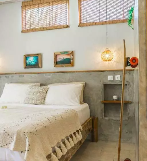 ペンション Seaside Tribe   Boutique Surf Stay & Retreat