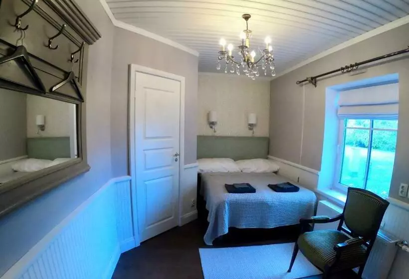 پانسیون Villa Kertelhof Guesthouse