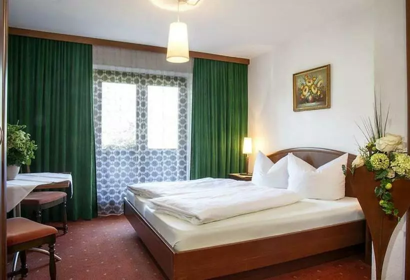 Retkeilymaja Gasthof Jägerklause