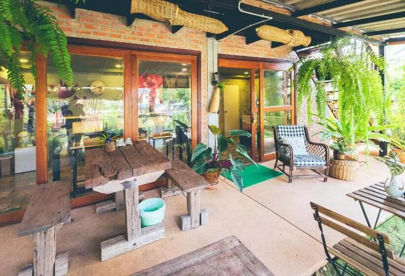 Retkeilymaja Wang Jai Kwang Space Inn