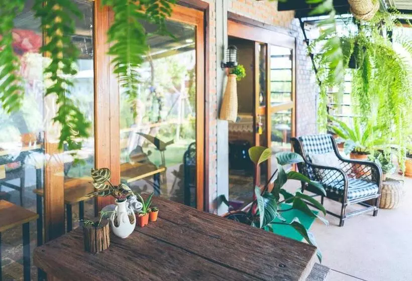 Retkeilymaja Wang Jai Kwang Space Inn