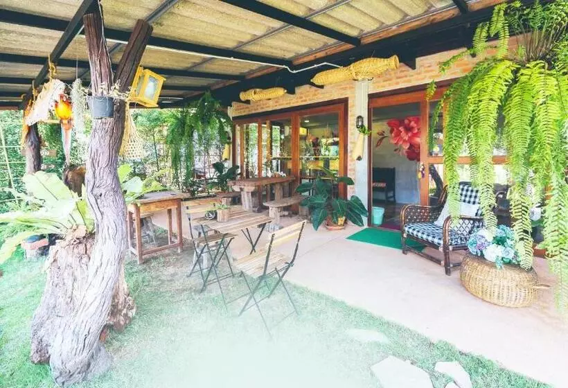 Retkeilymaja Wang Jai Kwang Space Inn