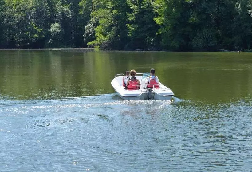 Aamiaismajoitus (B&B) Chambres D Hôtes Du Port Aux Cerises