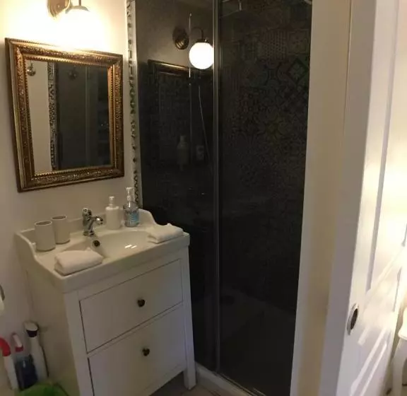 Aamiaismajoitus (B&B) La Romance Et La Romanesque