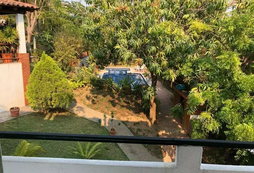 Hotelli Villas Ema