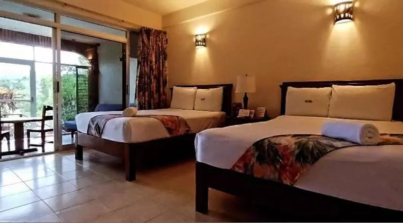 Hotelli Villas Ema
