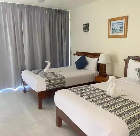Hotelli Villas Ema