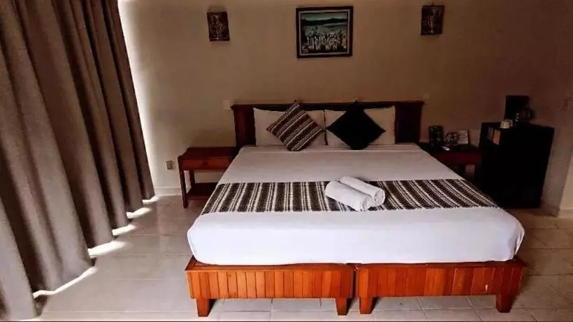 Hotelli Villas Ema