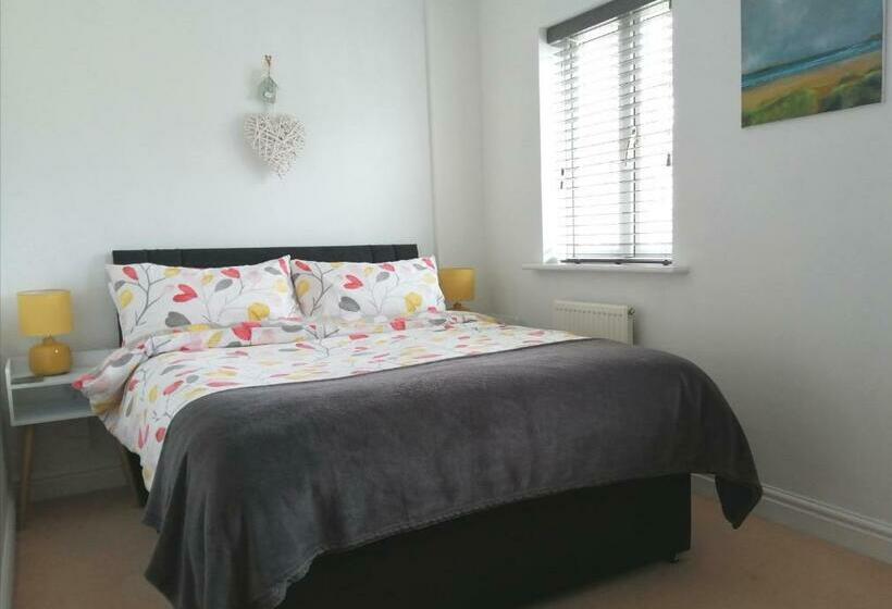 פנסיון Lanhydrock View