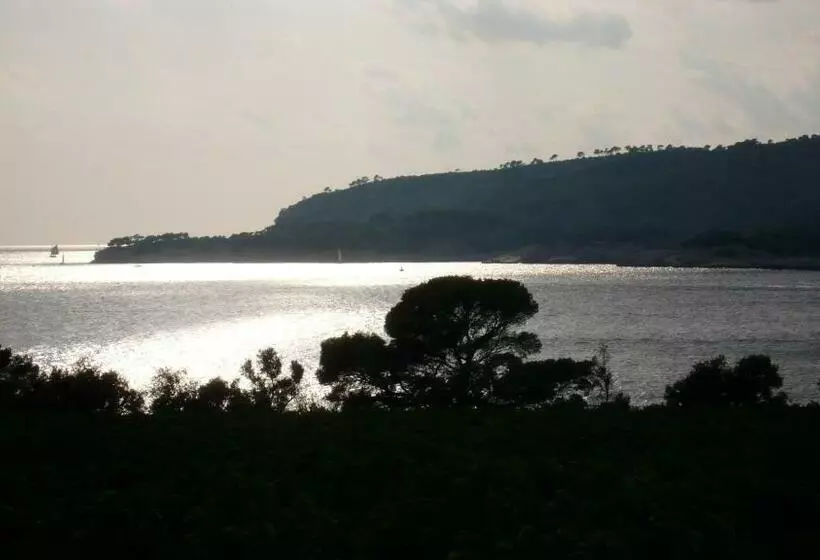 Aamiaismajoitus (B&B) Chez Mamouska