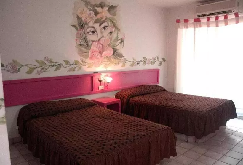 Hotelli Y R.v. Park El Moro