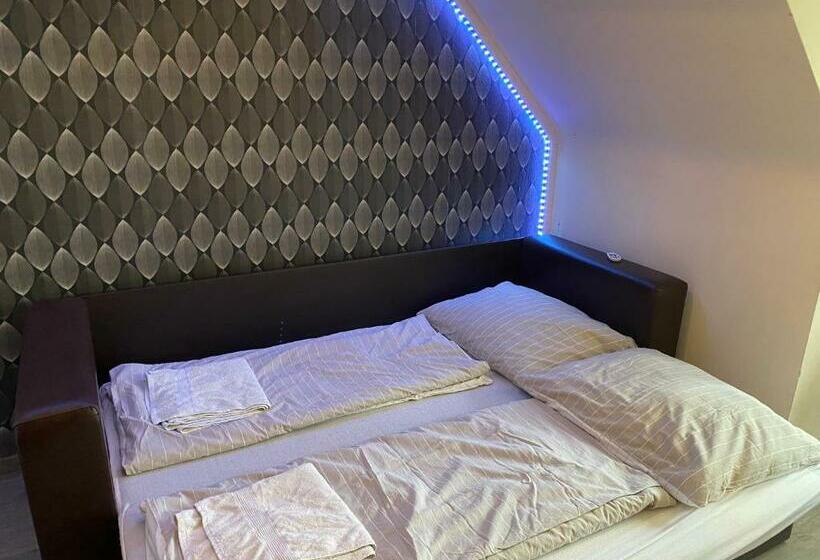 بنسيون Bristol Apartments