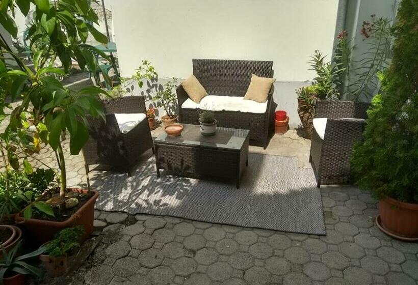 بنسيون Bristol Apartments