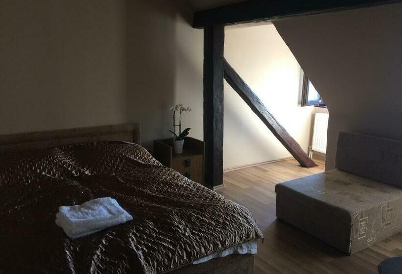 بنسيون Bristol Apartments