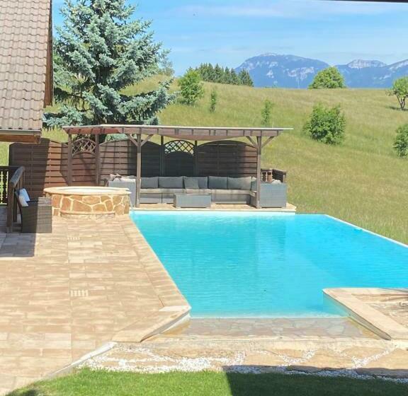 پانسیون Chalet Le Pré De La Dame