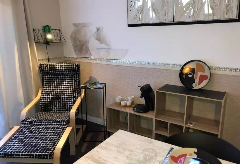 پانسیون 2 Pièces Indépendant Avec Son Jardinet Privé