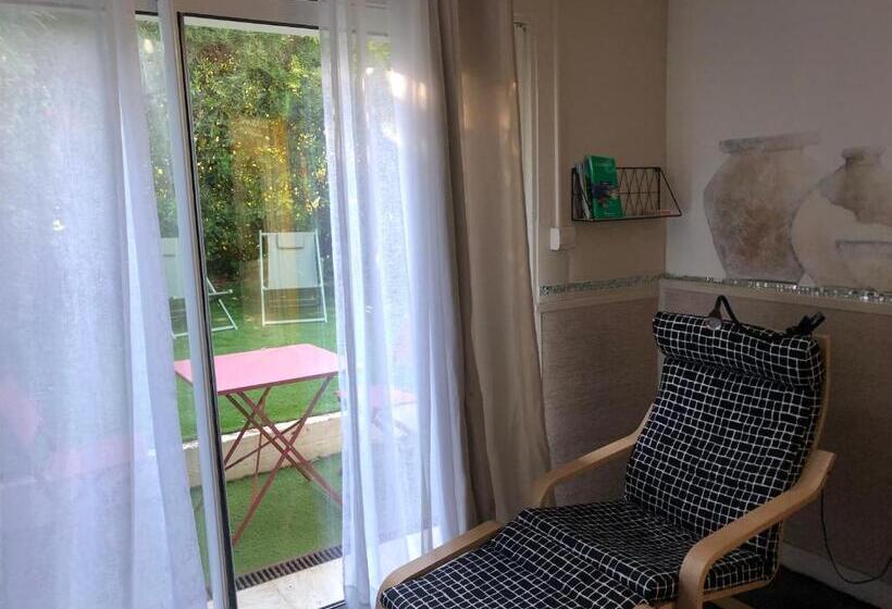 بنسيون 2 Pièces Indépendant Avec Son Jardinet Privé