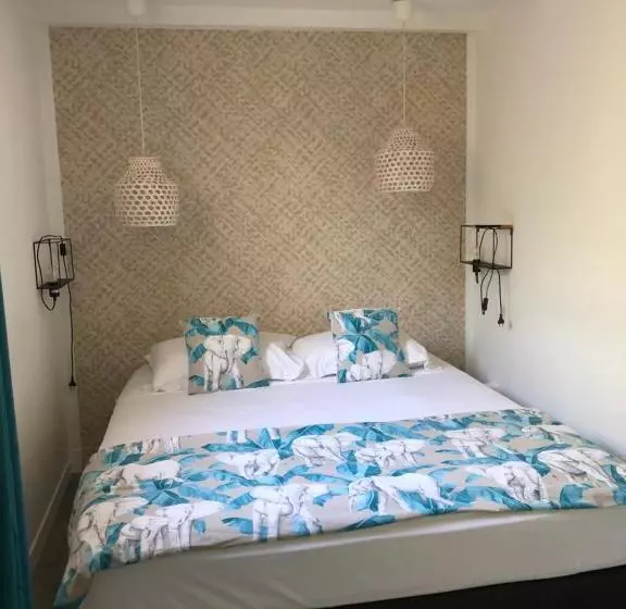 پانسیون 2 Pièces Indépendant Avec Son Jardinet Privé