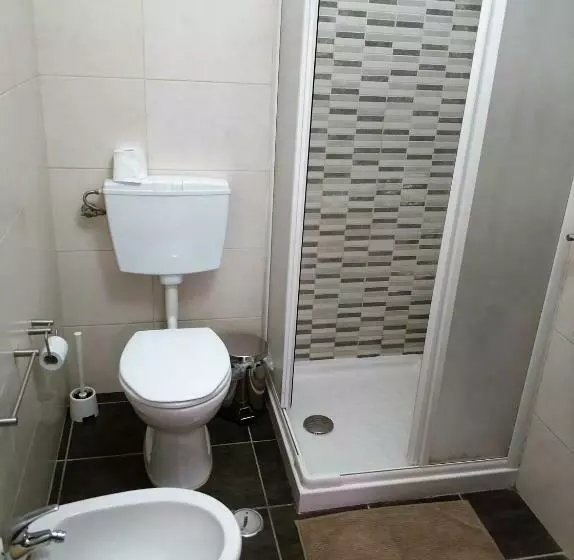 پانسیون Sleep & Go Faro Airport Guest House