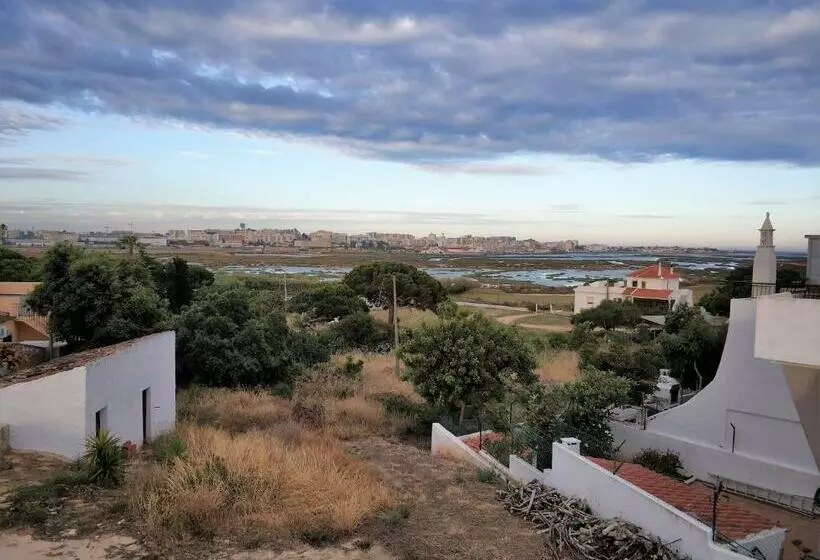 پانسیون Sleep & Go Faro Airport Guest House