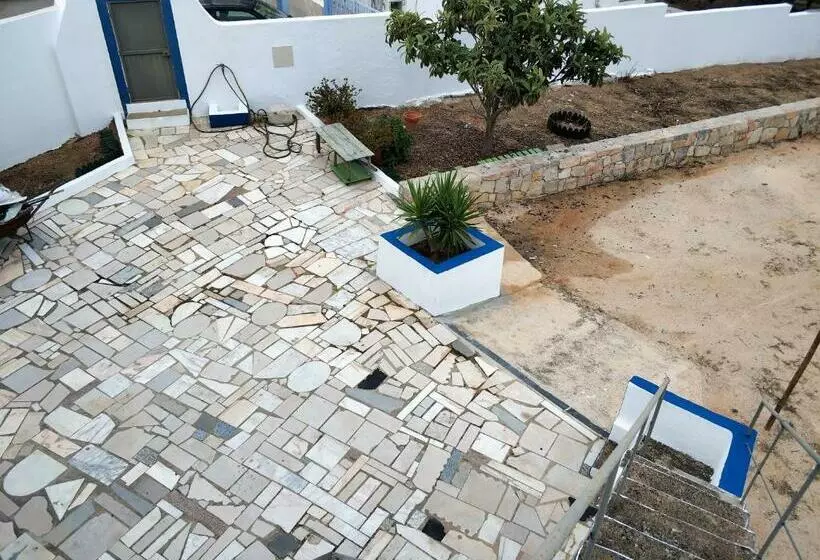 پانسیون Sleep & Go Faro Airport Guest House