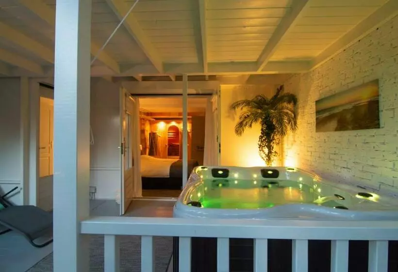 B&b Bed & Sauna