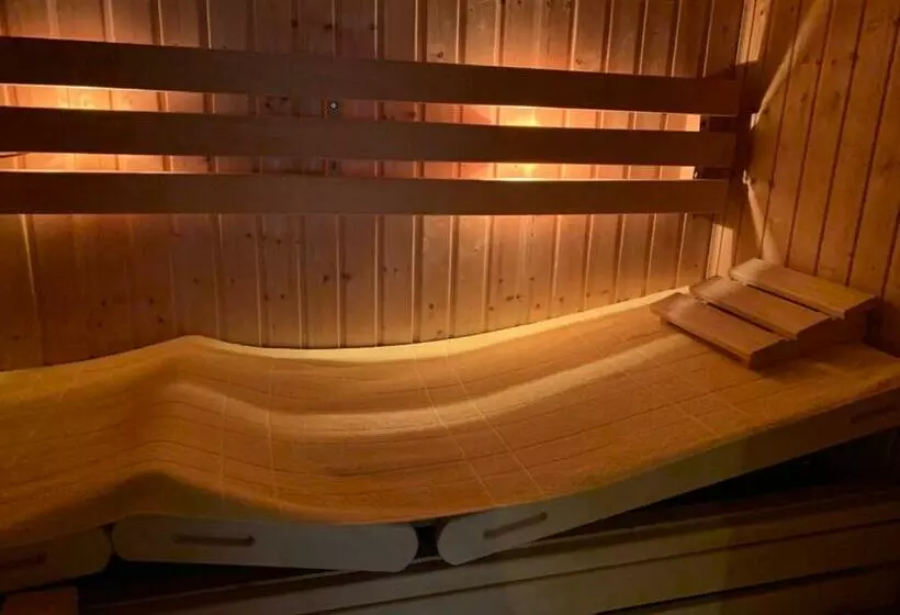 B&b Bed & Sauna
